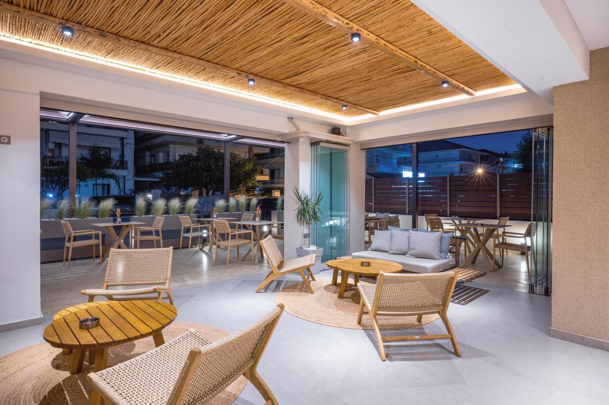 Pantheon Sea View Aparthotel Neoi Poroi Exterior photo